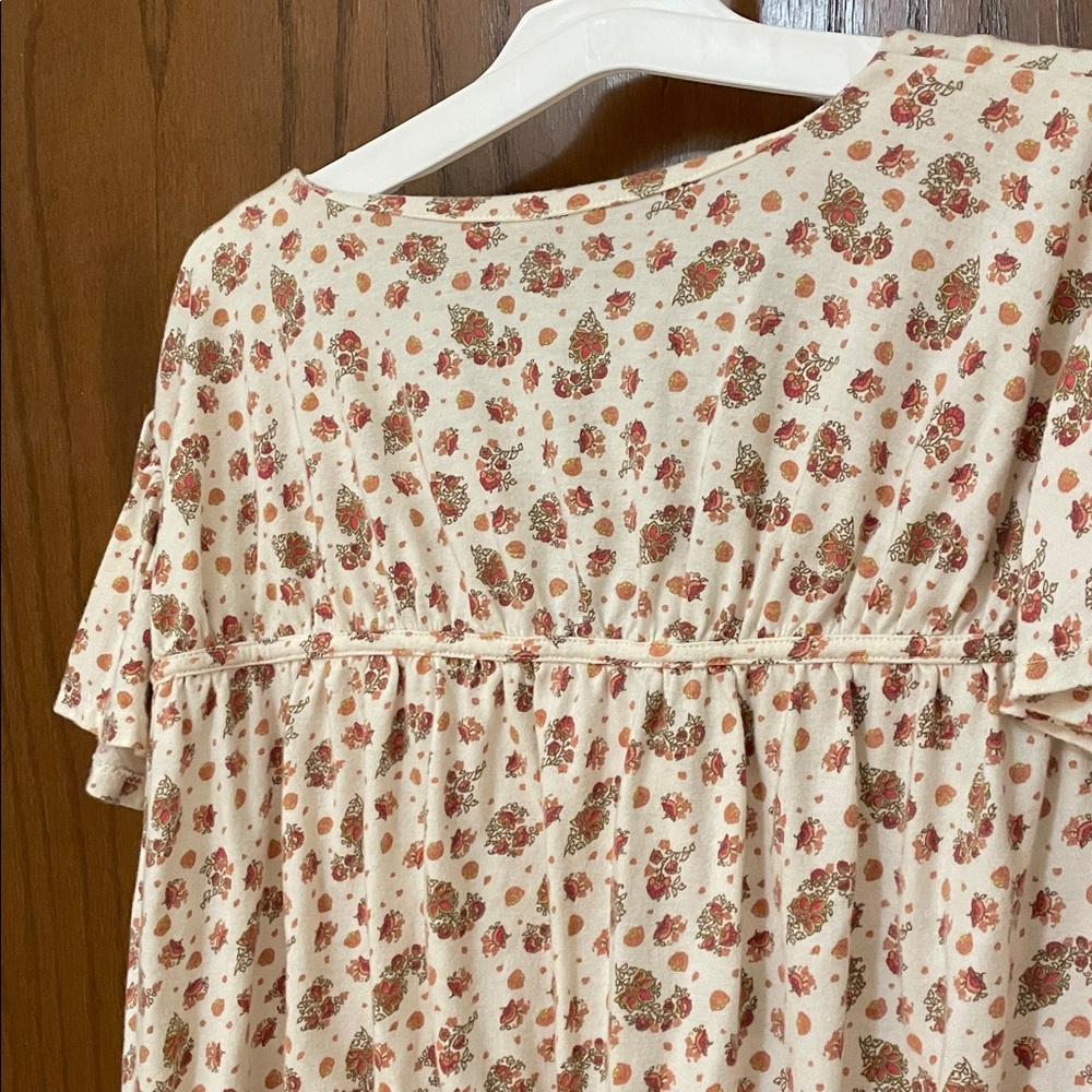 LANE BRYANT UEC size 14/16 Cream Boho Flutter Sleeve V Neck Top Floral Stretch - Picture 12 of 12